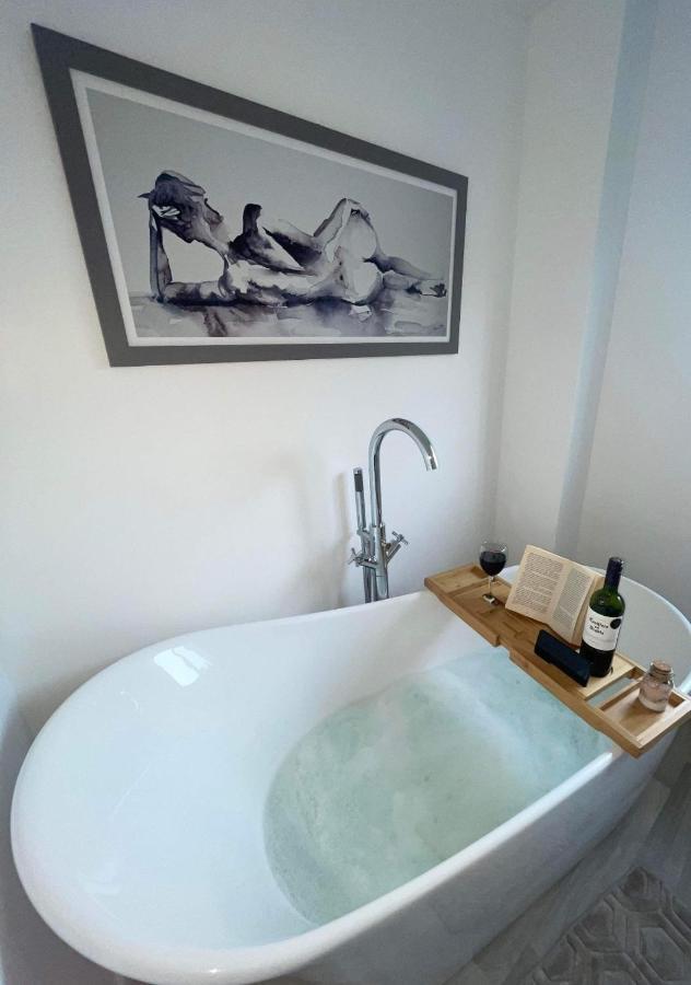 A Beautiful House In A Scenic Town Location. Villa Louth  Eksteriør bilde